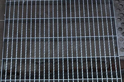 信鴿公棚地網(wǎng)，曬籠網(wǎng)片，漏糞板，賽鴿鴿舍專(zhuān)用地網(wǎng) ，熱鍍鋅地格柵板價(jià)格/廠家