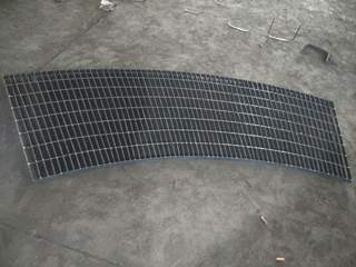 您知道發(fā)電廠冷卻塔煙囪格柵板鋼結構平臺鋼格板的規(guī)格嗎？